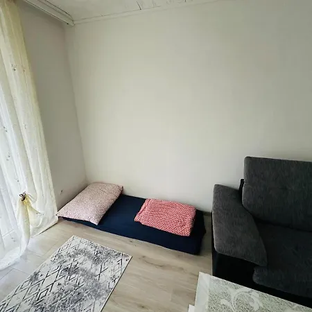 Near Vienna Airport Apartamento *